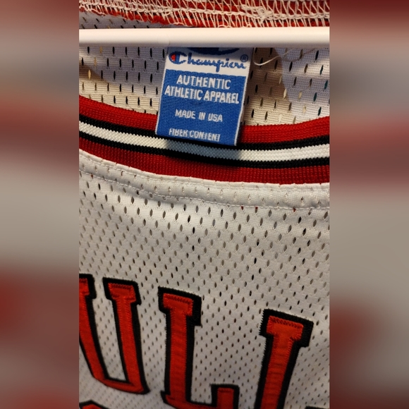 NBA basketball Chicago bulls Micheal Jordan jersey - Picture 4 of 5